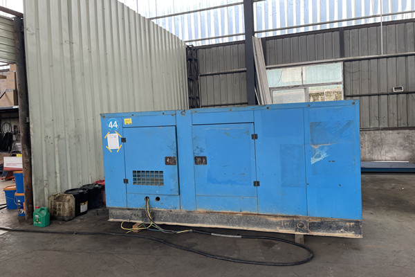 玉柴120kw靜音柴油發電機組